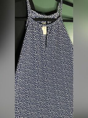 Perfect Peach- Adorable Sleeveless Navy and White Sling Neck..Size-XL